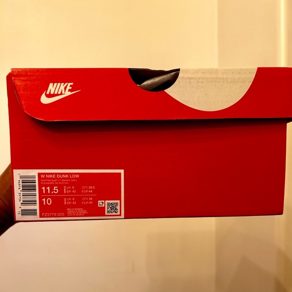 Nike Dunk Low Suede - Picture 13 of 13